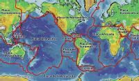 Las placas tectónicas de la Tierra. Los límites de las placas aparecen en rojo.